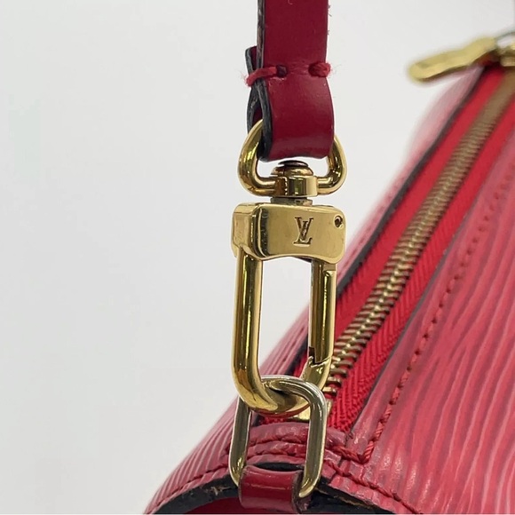Authentic Louis Vuitton Epi Red Soufflo Pouch W/Bag - Picture 11 of 16